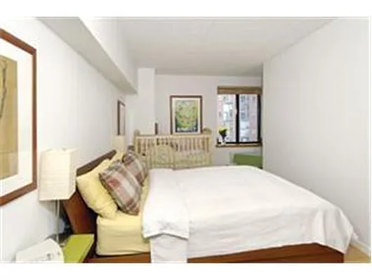 Rented by Douglas Elliman | media 25