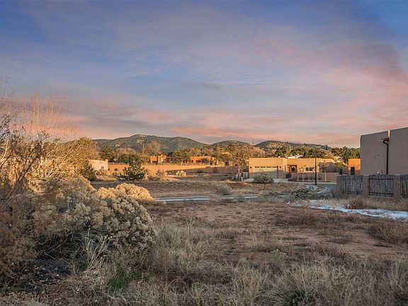 3rd image of 1520 Calle Preciosa