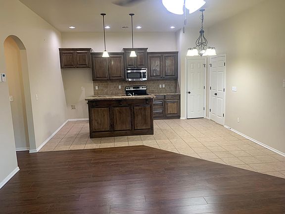4th image of 3505 Galatian Way