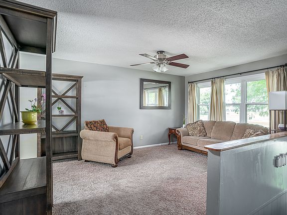 5th image of 300 W Spring St