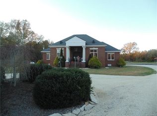 237 Moorefield Rd, West Point, VA 23181