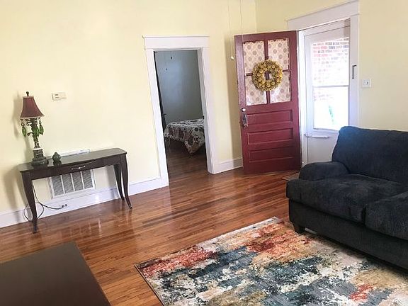 4th image of 410 Morgan Ave