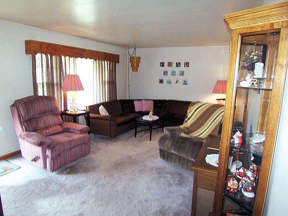 4th image of 2283 Chaney Cir