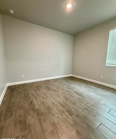 13972 Summer Valley Ave — Photo 8