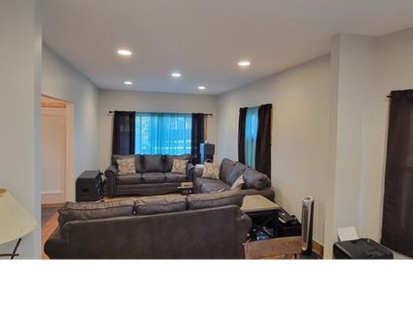 889 Fuller Ave