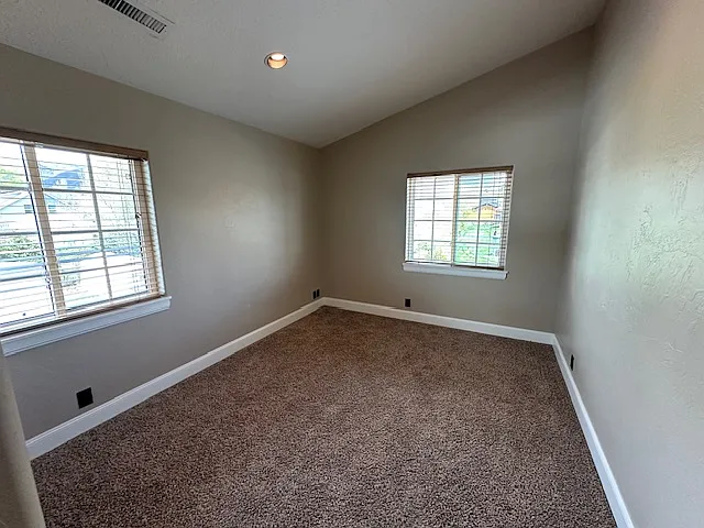 190 E Main St #B — Photo 16