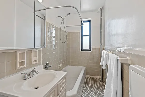 Rented by Douglas Elliman | media 10