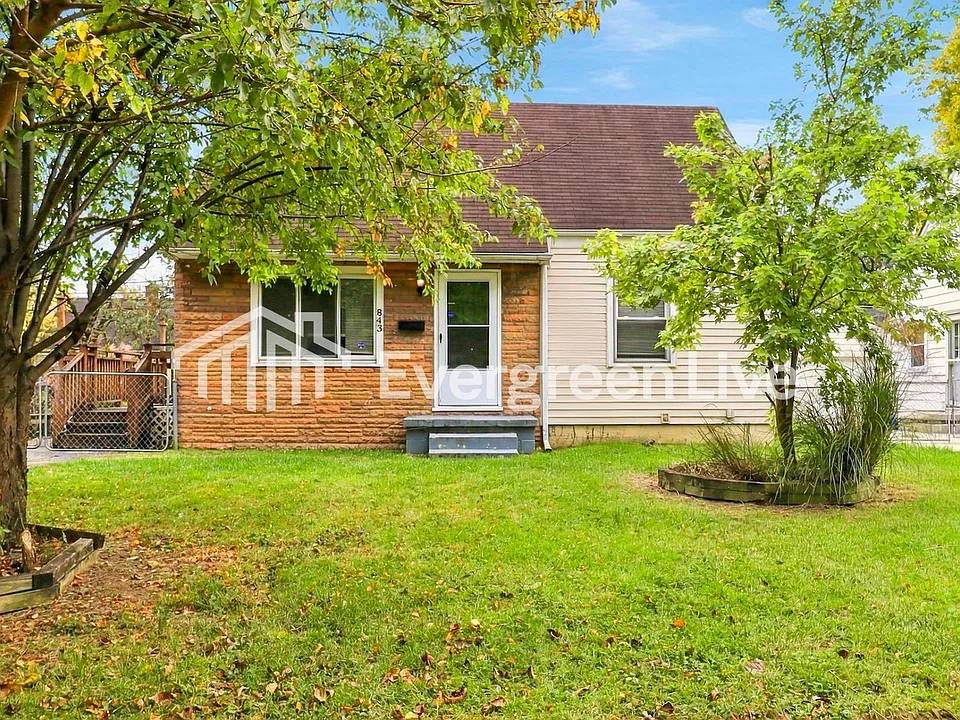 843 E Longview Ave