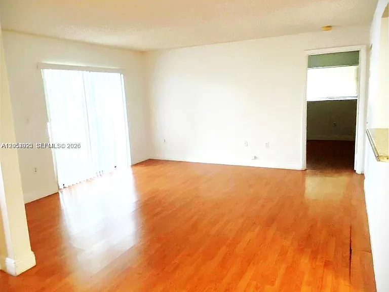 300 Palm Cir W #208 — Photo 29