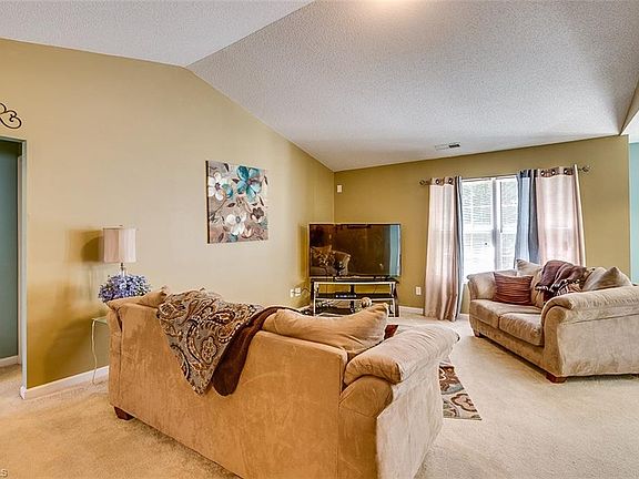 5th image of 3020 Desmond Woods Dr