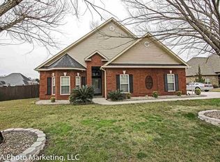 106 Gardenia Dr, Warner Robins, GA 31088