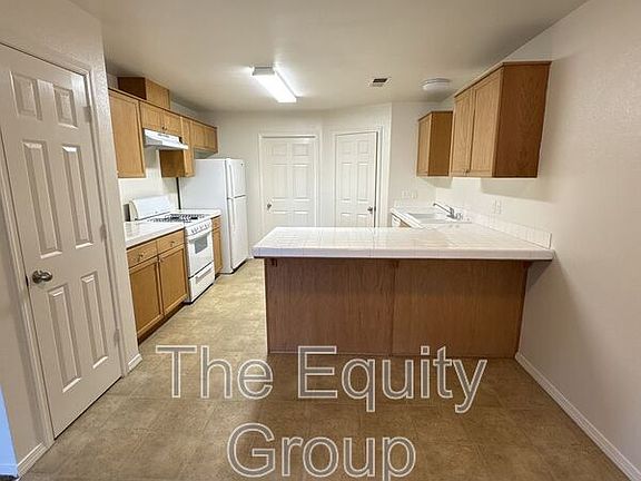 4th image of 4253 W Walnut Ave Ste D