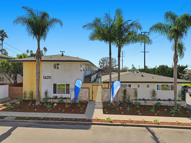 1620 E Maple Ave — Photo 24