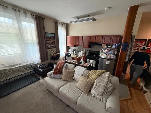 1565 New Scotland Rd — Photo 2