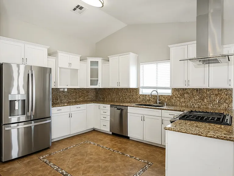 3927 Blue Coral Dr — Photo 7
