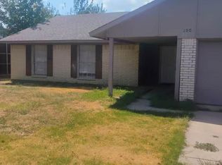 2901 Colonial Dr, Carrollton, TX 75007