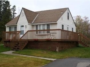 301 E Chisholm St, Duluth, MN 55803