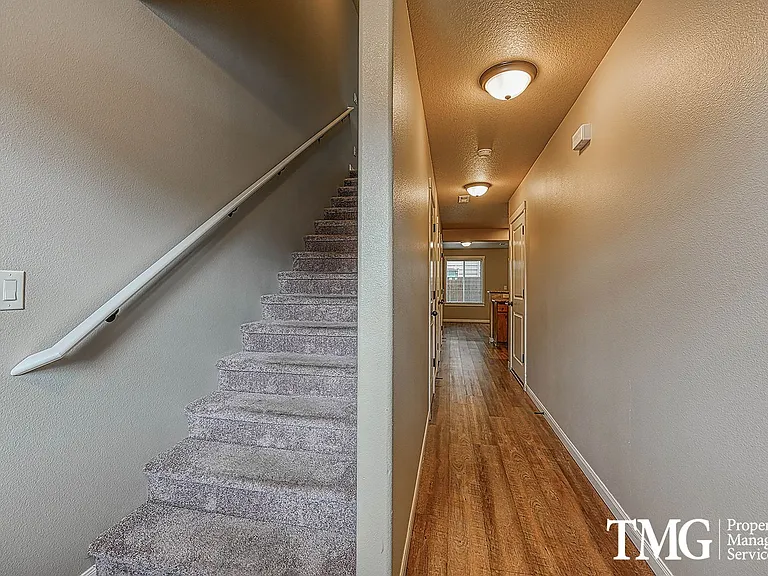 9807 NE 76th Way — Photo 4