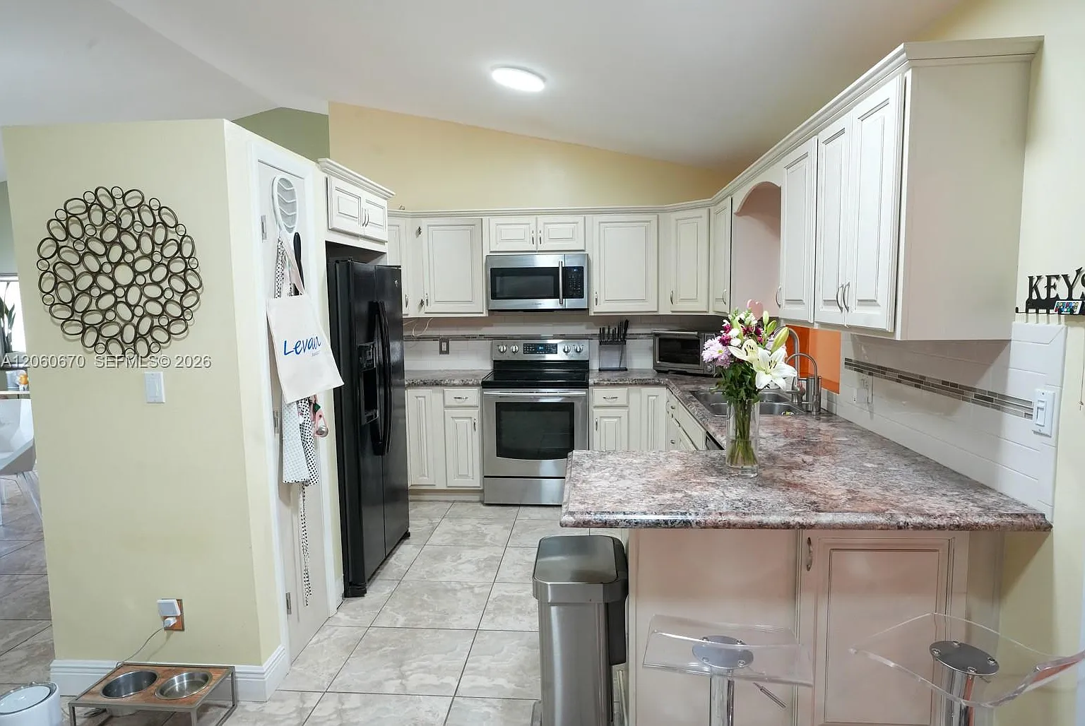 4 bed, 3.0 bath, $2,150 — Photo 4