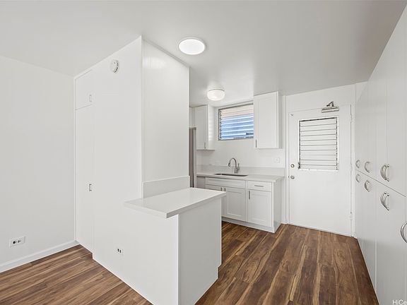 4th image of 2440 Date St APT 904
