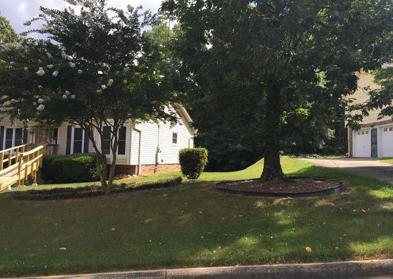 2nd image of 505 Winterpark Cir