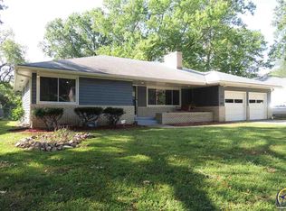 3221 SW Dorr St, Topeka, KS 66604