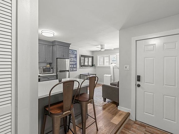 4th image of 392 E 8th St #1