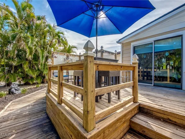 5029 Gulfgate Ln, Saint James City, FL 33956