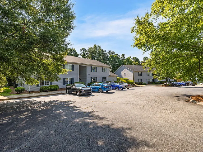 Millbrook Apartments — Photo 8
