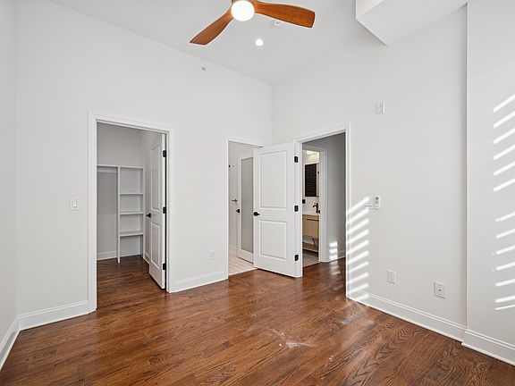 4th image of 2926 W Oxford St #C23