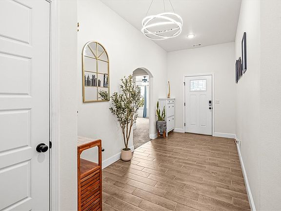 4th image of 1411 Ari Ave