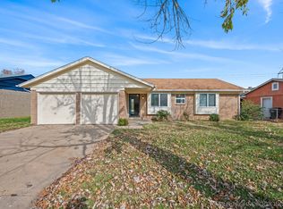 628 E Main St, Collinsville, OK 74021