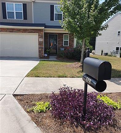3rd image of 529 Black Maple Dr