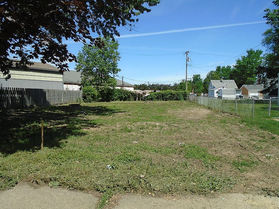 1st image of 19195 Bigelow St