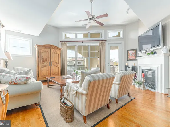 241 Cornerstone Dr, Newtown Square, PA 19073