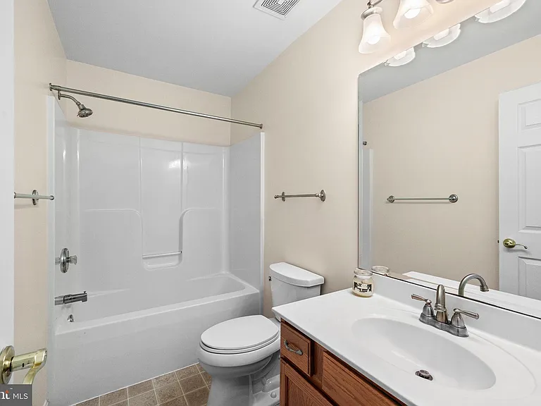 686 Lake Caroline Dr — Photo 22