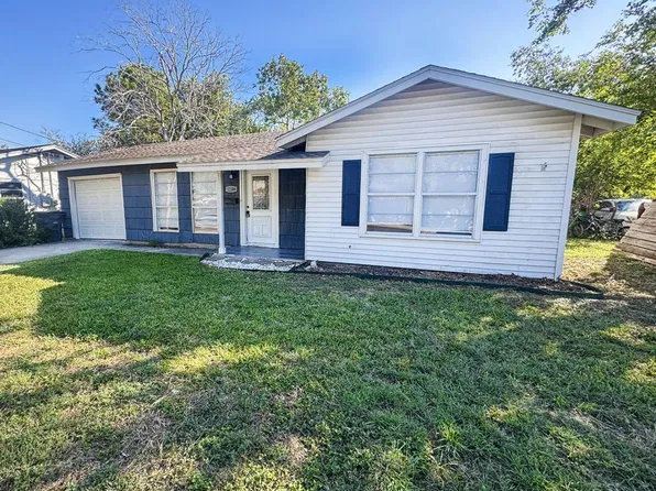 1206 Oliver St, Victoria, TX 77901