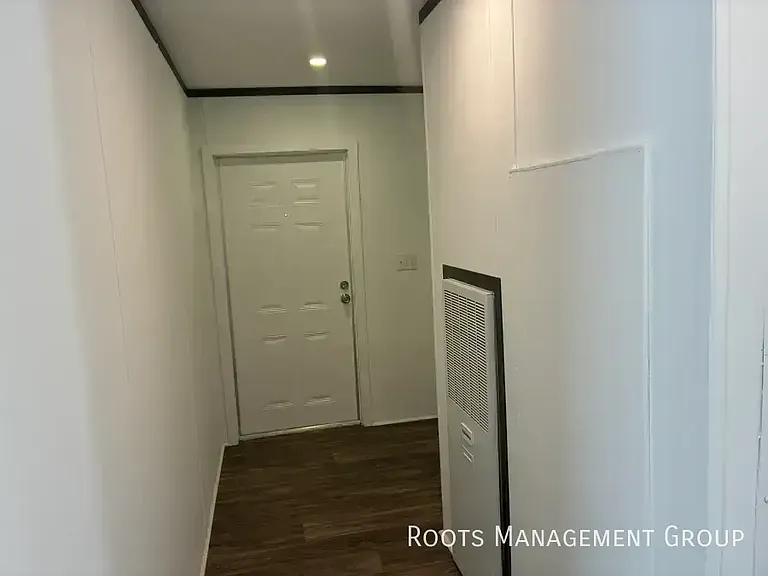 2621 Jeffersonville Rd #23 — Photo 6