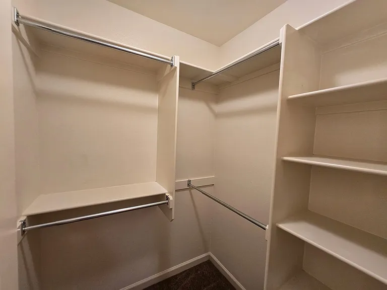3513 Terrace Hill Ct — Photo 7