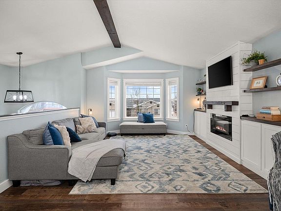 4th image of 1005 E Tara Lee Ave