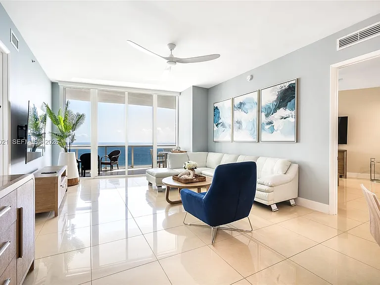 15901 Collins Ave #2303 — Photo 2