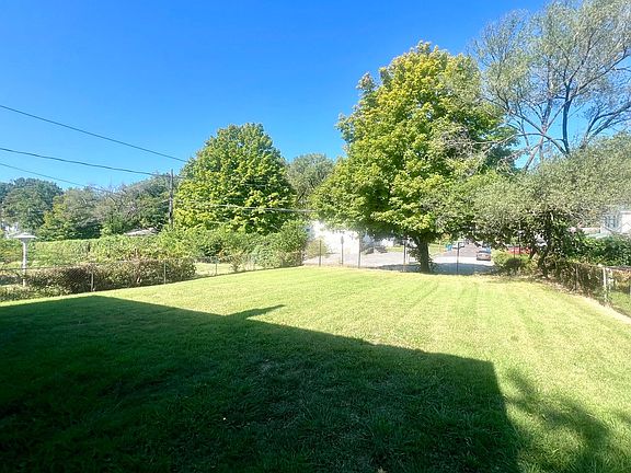 3rd image of 5635 Beldon Dr