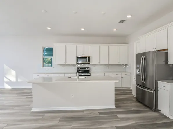 3506 Weaver Way, Davenport, FL 33837