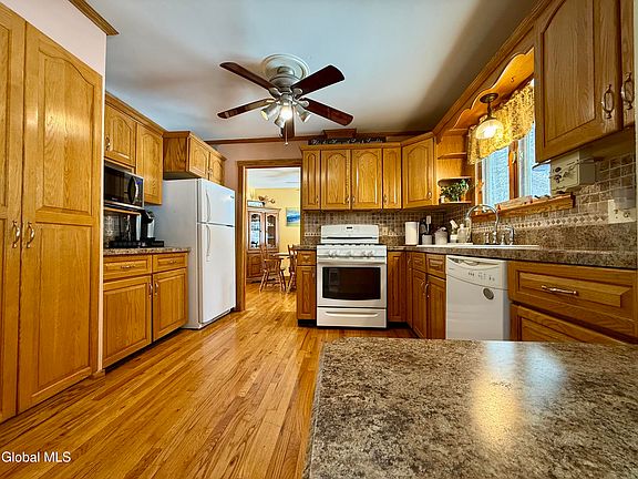 2nd image of 22 Whippoorwill Road