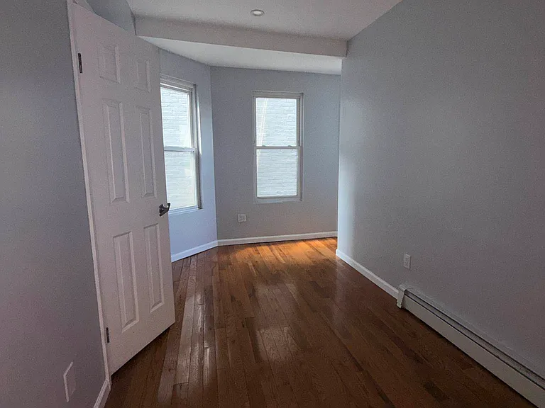 3708 Dyre Ave #1 — Photo 8