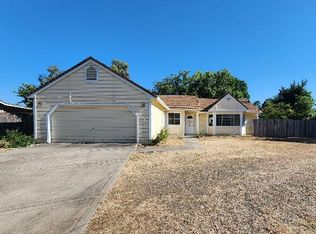 2347 Harlan Dr, Redding, CA 96003