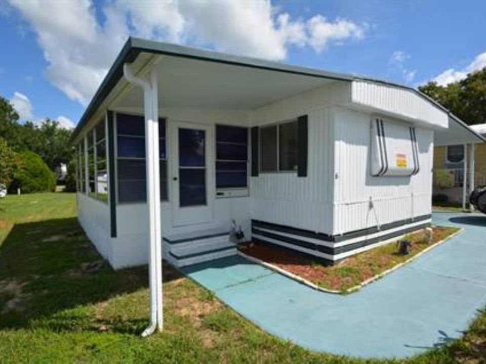 1st image of 6 Green Haven Ln E