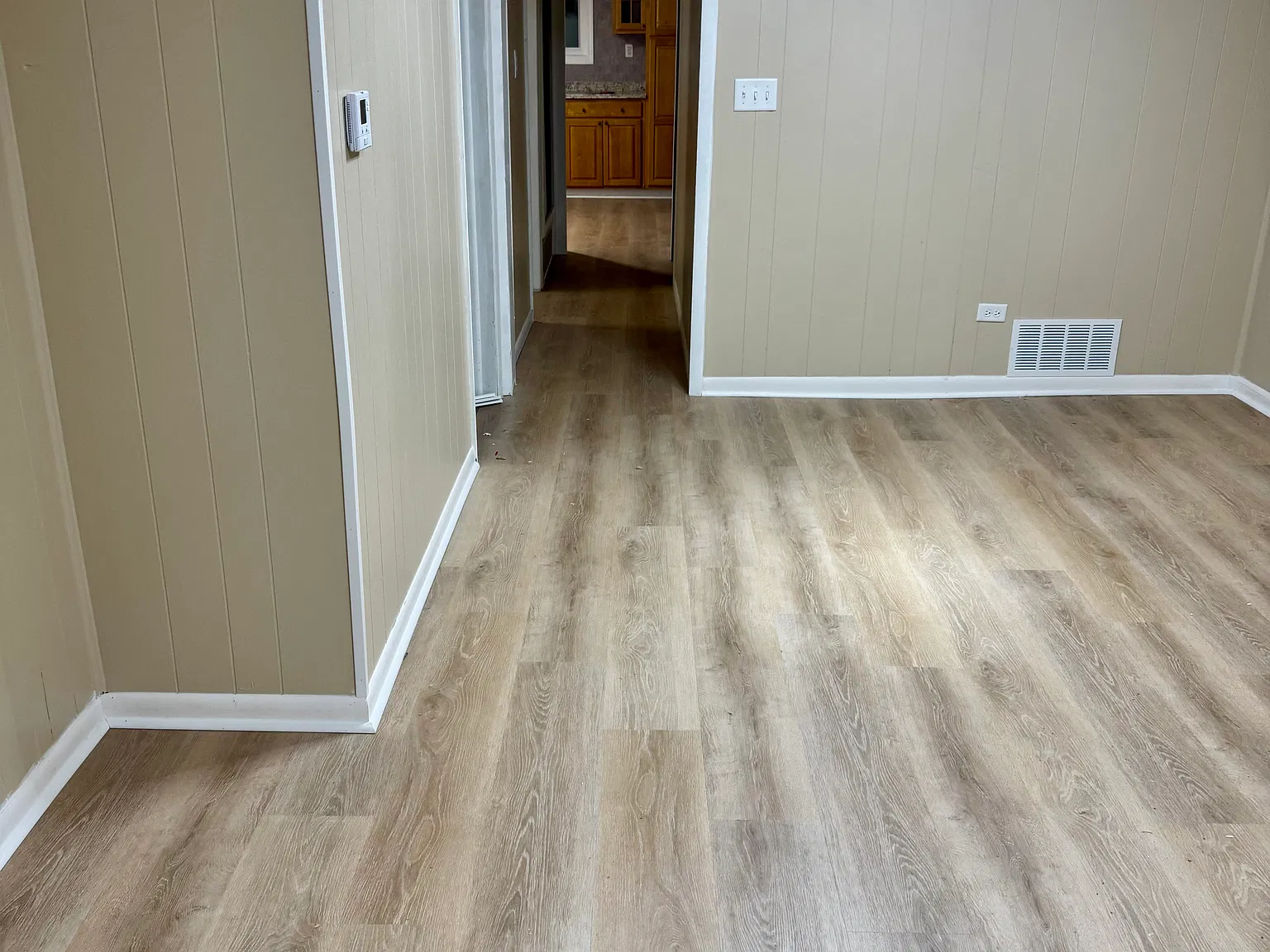 3 bed, 1200 sqft, $1,975 — Photo 2