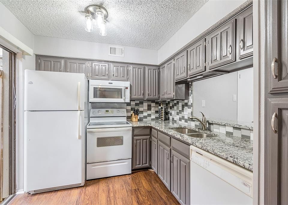 1st image of 14800 Enterprise Dr #10A
