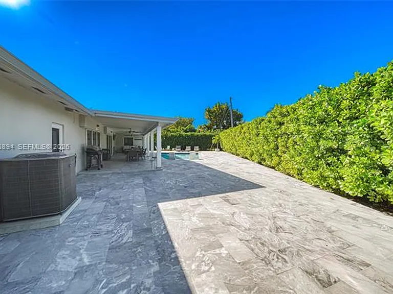 10600 SW 80th Ct — Photo 38
